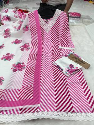 Rani-pink printed rayon cotton suit set with lace work 2