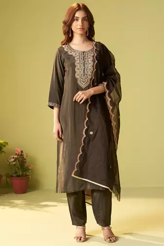 Green embroidered liva kurta trouser dupatta set