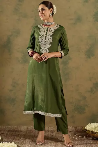 Green embroidered silk blend kurta trouser dupatta set