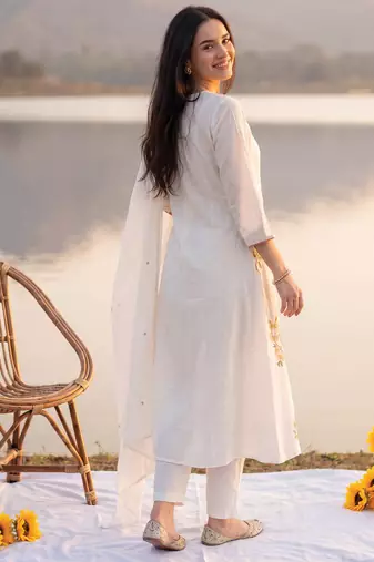 Off white embroidered pure cotton kurta trouser dupatta set