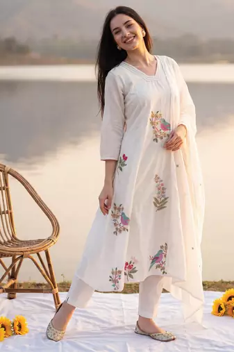 Off white embroidered pure cotton kurta trouser dupatta set