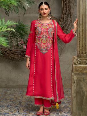 Pink embroidered silk blend kurta trouser dupatta set 3