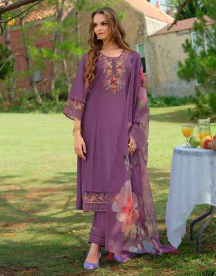 Purple embroidered liva kurta trouser dupatta set 4