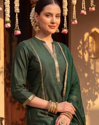 Green woven design liva kurta trouser dupatta set 1