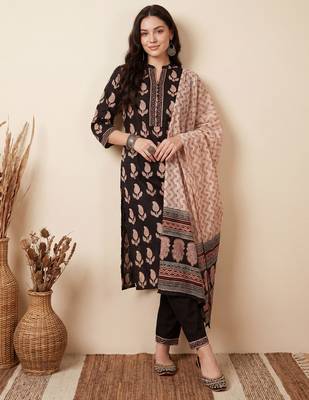 Black printed pure cotton kurta trouser dupatta set 2