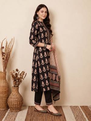Black printed pure cotton kurta trouser dupatta set 4