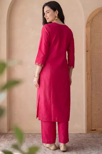 Pink embroidered silk blend kurta trouser dupatta set