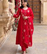 Red embroidered silk blend kurta trouser dupatta set