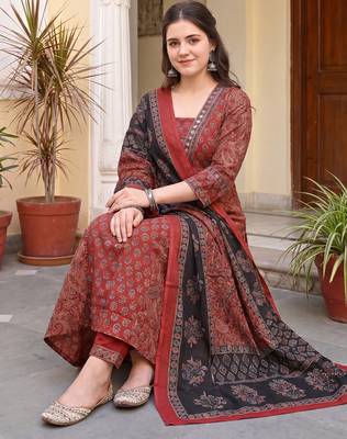 Maroon printed pure cotton kurta trouser dupatta set 1