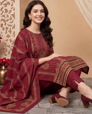 Maroon printed pure cotton kurta trouser dupatta set 2