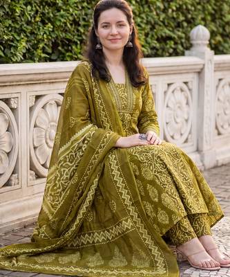 Green printed pure cotton kurta trouser dupatta set 1