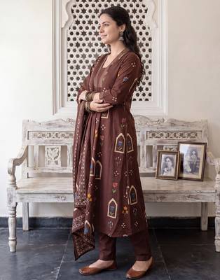 Brown printed pure cotton kurta trouser dupatta set 4