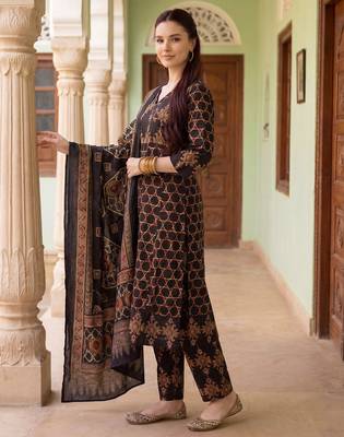 Black printed pure cotton kurta trouser dupatta set 4