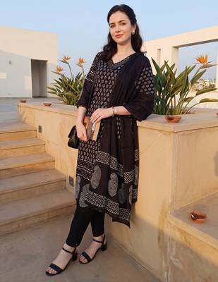 Black printed pure cotton kurta trouser dupatta set 2