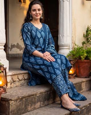Blue printed pure cotton kurta trouser dupatta set 1