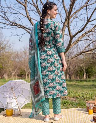 Green printed pure cotton kurta trouser dupatta set 3