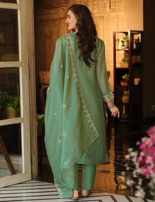 Green embroidered organza kurta trouser dupatta set 3