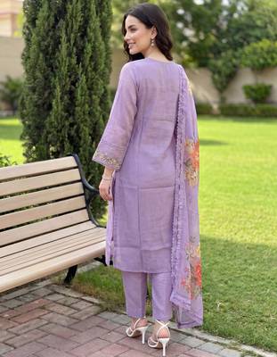 Lavender embroidered silk blend kurta trouser dupatta set 3