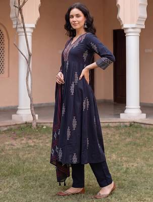 Black printed pure cotton kurta trouser dupatta set 4