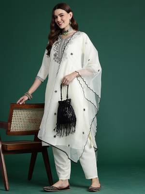 White embroidered silk blend kurta trouser dupatta set 4