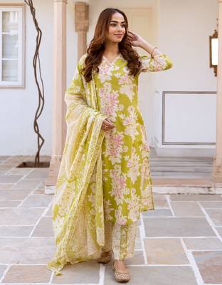 Green printed pure cotton kurta trouser dupatta set 1
