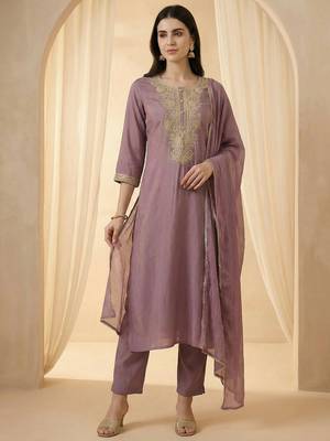 Lavender embroidered silk blend kurta trouser dupatta set 1
