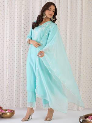 Blue embroidered liva kurta trouser dupatta set 3