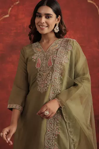 Green embroidered silk blend kurta trouser dupatta set