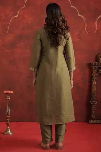 Green embroidered silk blend kurta trouser dupatta set