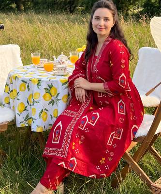 Maroon printed pure cotton kurta trouser dupatta set 1
