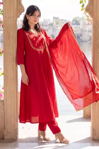 Red embroidered silk blend kurta trouser dupatta set