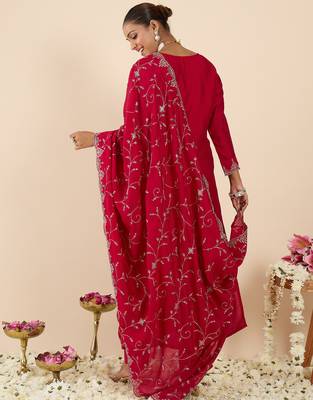 Pink embroidered silk blend kurta trouser dupatta set 3
