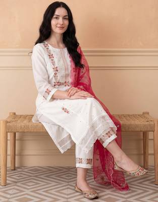 White embroidered silk blend kurta trouser dupatta set 1