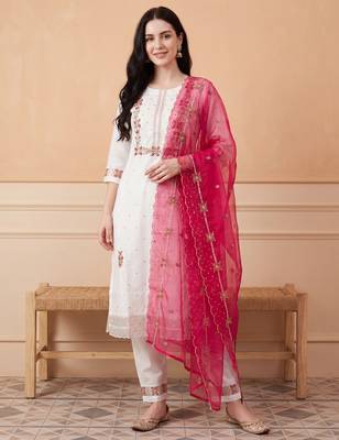 White embroidered silk blend kurta trouser dupatta set 4