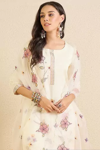 Off white embroidered silk blend kurta trouser dupatta set