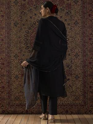 Black embroidered silk blend kurta trouser dupatta set 2