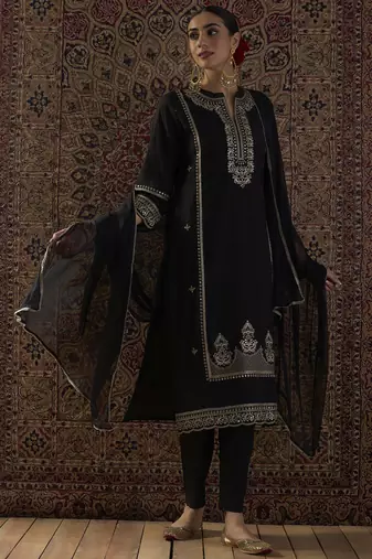 Black embroidered silk blend kurta trouser dupatta set
