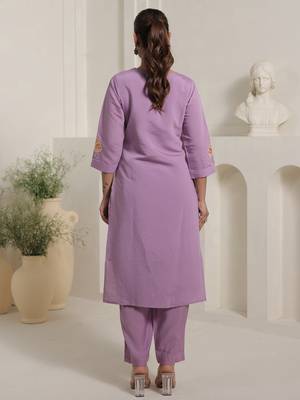 Lavender embroidered silk blend kurta trouser dupatta set 3