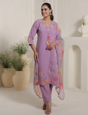 Lavender embroidered silk blend kurta trouser dupatta set 4