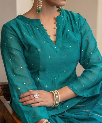 Green chanderi embroidered top and skirt set 3