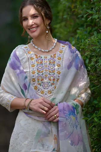 Off white embroidered pure cotton kurta trouser dupatta set