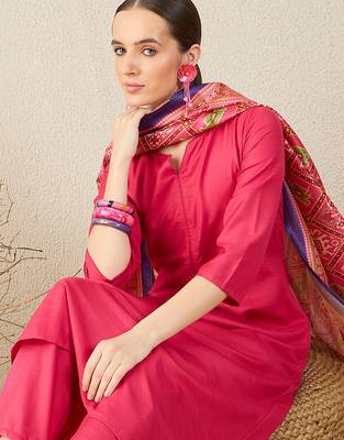 Pink solid cotton blend kurta trouser dupatta set 2
