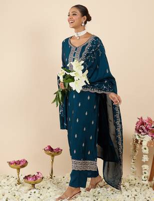 Teal embroidered silk blend kurta trouser dupatta set 4
