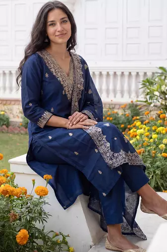 Blue embroidered silk blend kurta trouser dupatta set