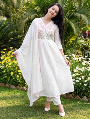 Off white embroidered pure cotton kurta trouser dupatta set 1