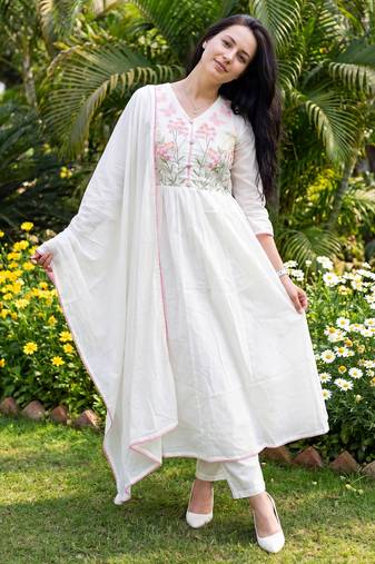 Off white embroidered pure cotton kurta trouser dupatta set