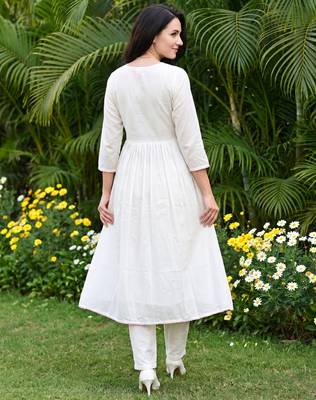 Off white embroidered pure cotton kurta trouser dupatta set 2