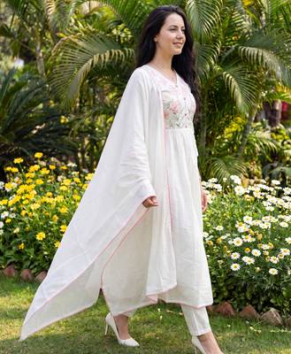 Off white embroidered pure cotton kurta trouser dupatta set 3
