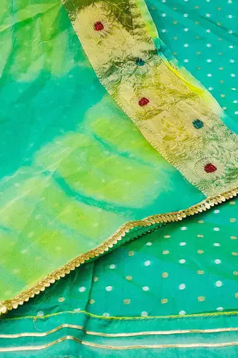 Green & Gold-Toned Unstitched Dress Material