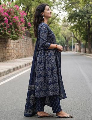 Blue printed pure cotton kurta trouser dupatta set 3